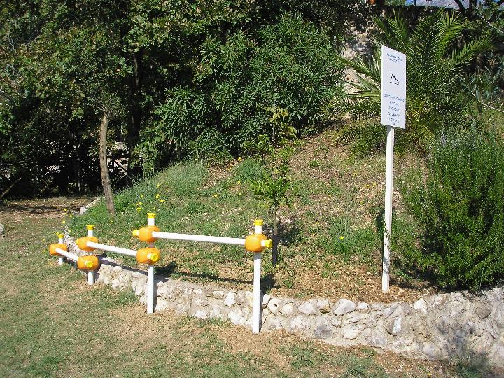 Foto stazione percorso atletico